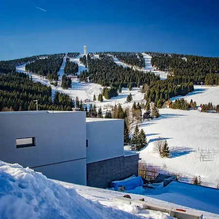 Wellness Klinovec Views ヴィラ